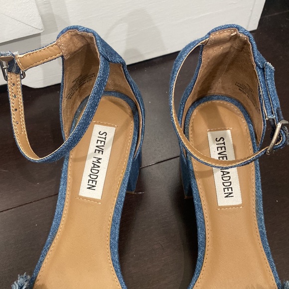 Steve Madden Denim Sandal Block Heel Size 6 - Picture 5 of 9